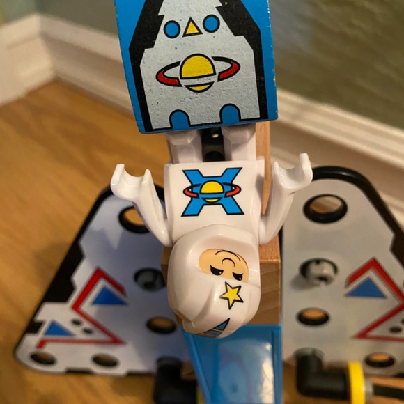 BRIO Space Man Astronaut & Shuttle - Picture 5 of 12